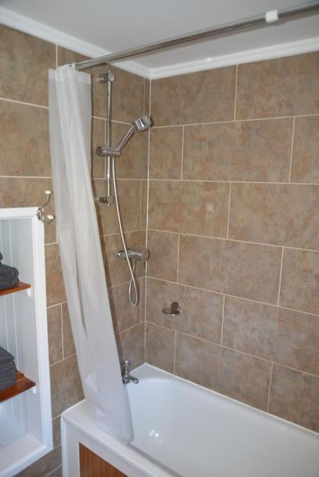 Atlantic Retreat - 5 Minute Stroll From The Beach Bude Exterior foto